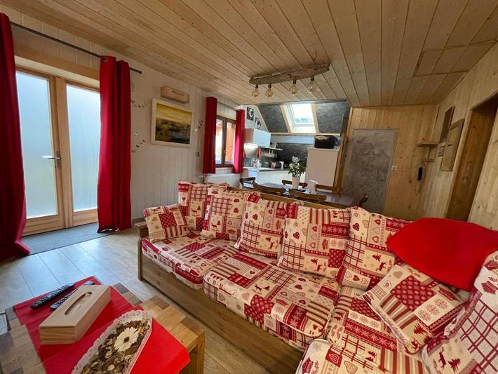 Gîte pour 8 personnes, avec terrasse, animaux acceptés à Montmin