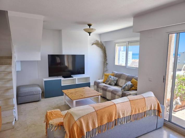 Apartamento de vacaciones para 8 personas, con balcón además de piscina y vistas - 1