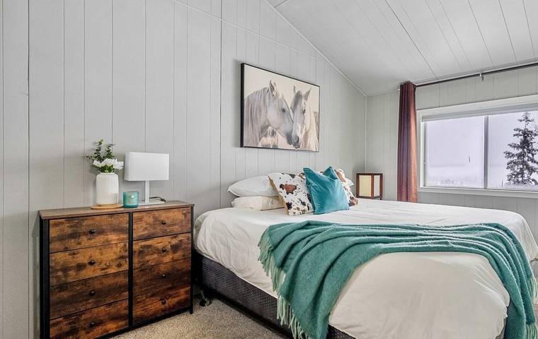 Ferienhaus für 8 Personen, mit Seeblick und Terrasse sowie Garten in Alberta