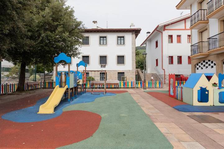 Gîte pour 4 personnes, avec vue et balcon à Aizarnazabal - 2