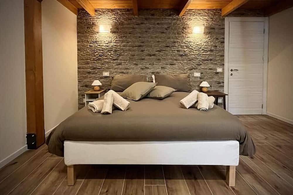 Al Capannone di Pietro, camera quadrupla superior con bagno privato in Colli a Volturno, Matese