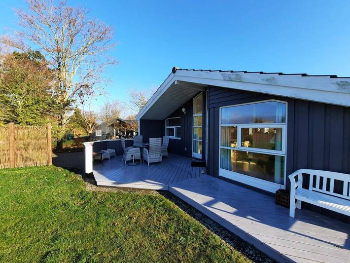 Ferieudlejning for 7 personer, med Terrasse og Have i Korsør