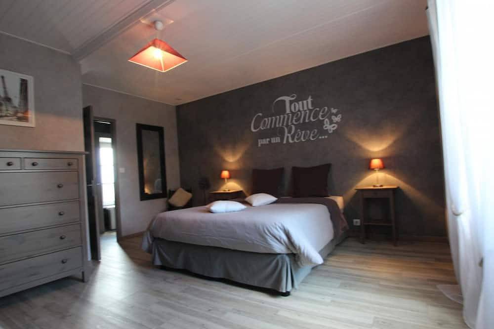 Casa espaciosa en La Hague: 10 pers, 4 hab, jardín privado, cerca del mar in Saint-Germain-des-Vaux, La Hague