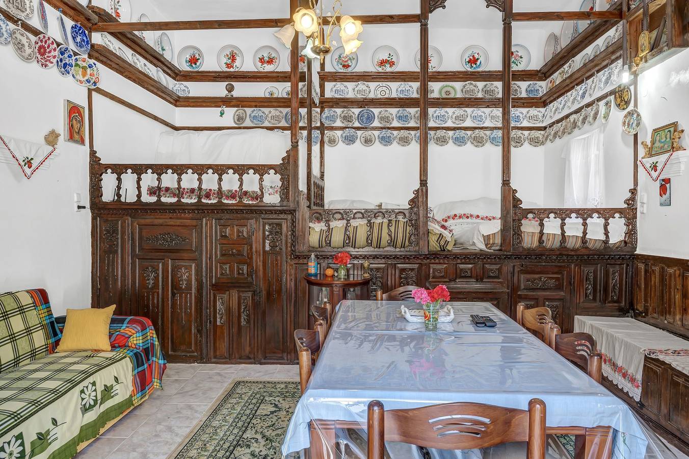 Ganzes Studio, Einzimmerapartment 'Villa Houvarda' mit Bergblick, privater Terrasse und Wlan in Karpathos
