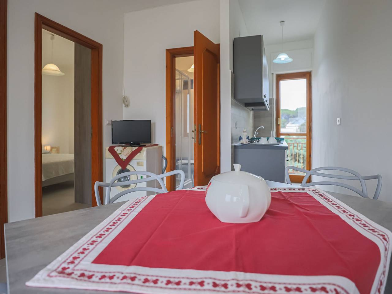 Ganze Wohnung, Ferienwohnung für 5 Personen mit Balkon in Licinella - Torre di Paestum, Capaccio