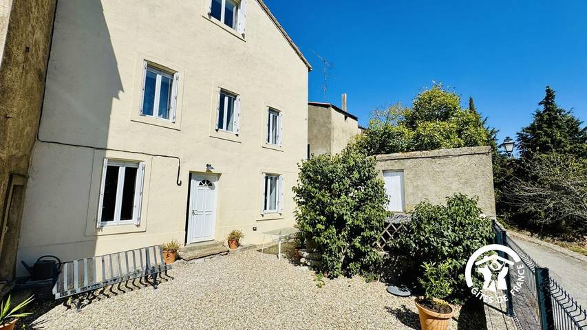 Gîte pour 10 personnes, avec jardin