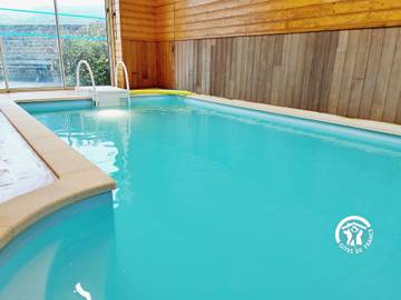 Gîte for 11 Guests in Carelles, Pays de la Loire, Picture 2