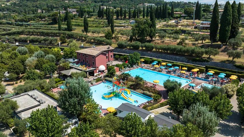 Camping per 4 persone, con Terrazza a Bardolino