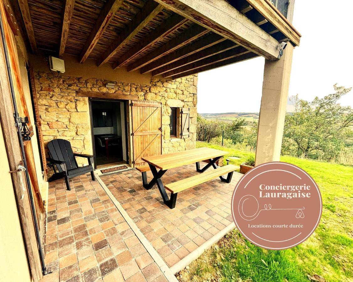 Appartement entier, One-Bedroom Apartment in Molleville, Région de Carcassonne