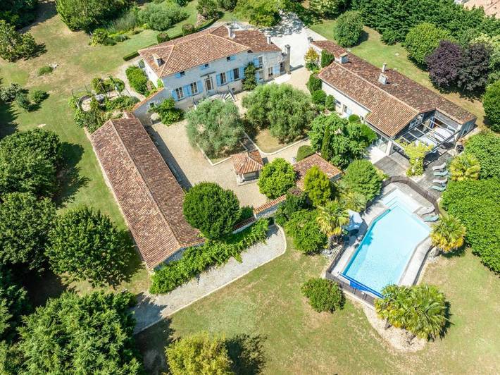 Chalet para 15 personas, con jardín y piscina, Se admiten mascotas - 1