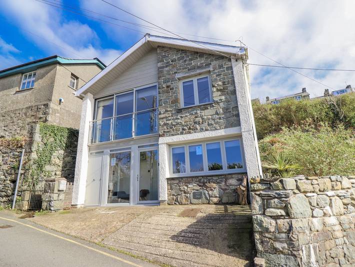Cottage for 6 people, with garden, with pets in Harlech