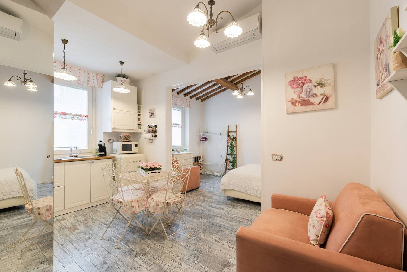 Ganze Wohnung, Casa Ornella – Romantisches Studio im Herzen von Florenz in Florence city center, Florenz