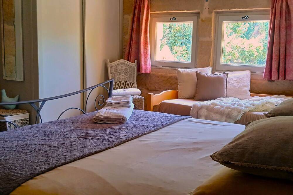 \"Au Petit Grammont\" Gîte de Charme Lison, Piscine et Jacuzzi au Cœur du Lot! in Lacapelle-Marival, Lot