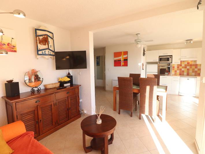 Appartement entier, Superbe T3 Climatisé en Rdc, 6 pers, Accès Plage et Parking Privé in Sète, Côte méditerranéenne (France)