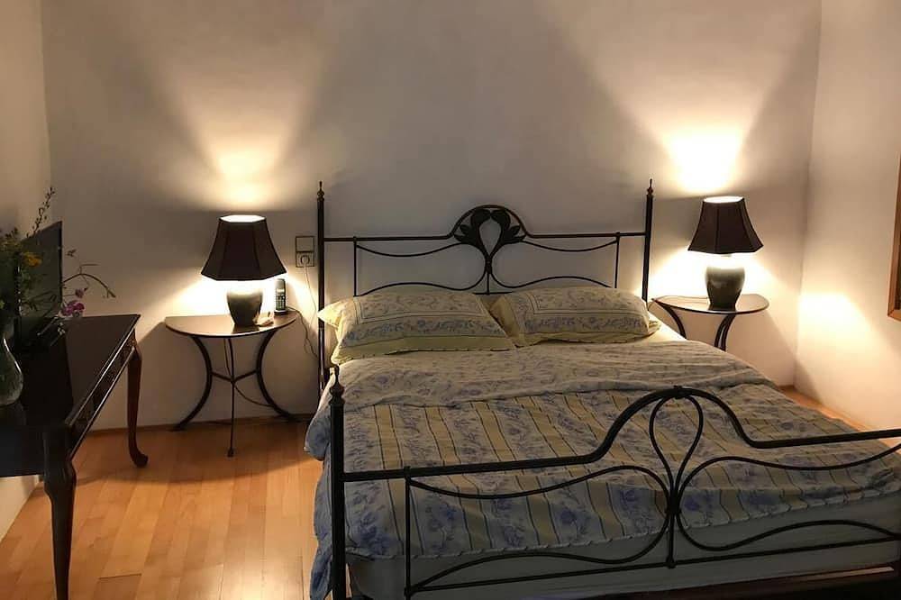 Hermosa villa restaurada de piedra en un entorno rural tranquilo. in Entrecasteaux, Región Brignoles