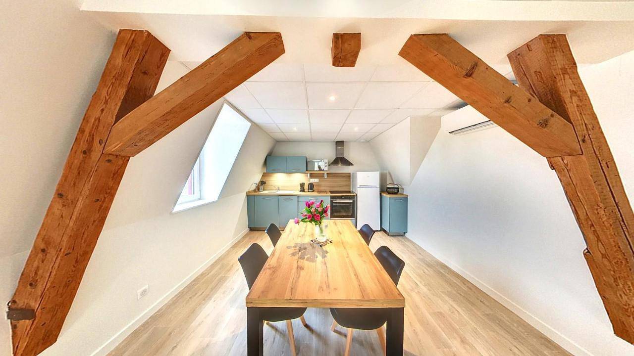 Appartement entier, Two-Bedroom Apartment in Bourbon-Lancy, Région de Charolles