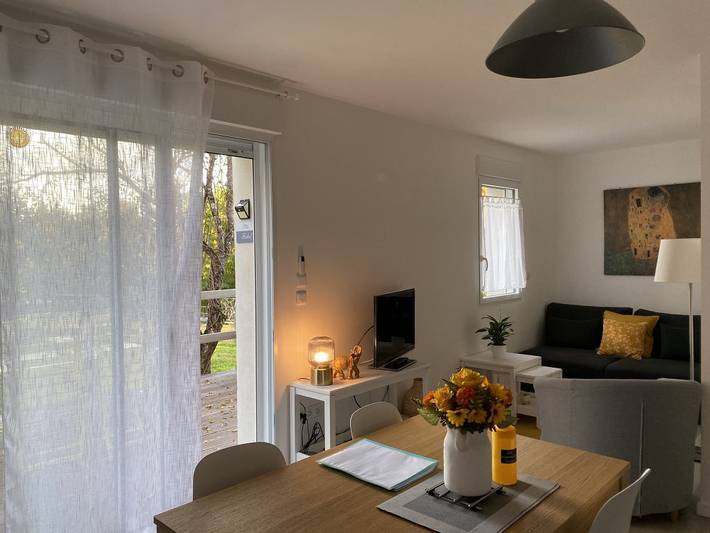 Gîte pour 4 personnes, avec terrasse ainsi que jardin et piscine dans Berry (France) - 3