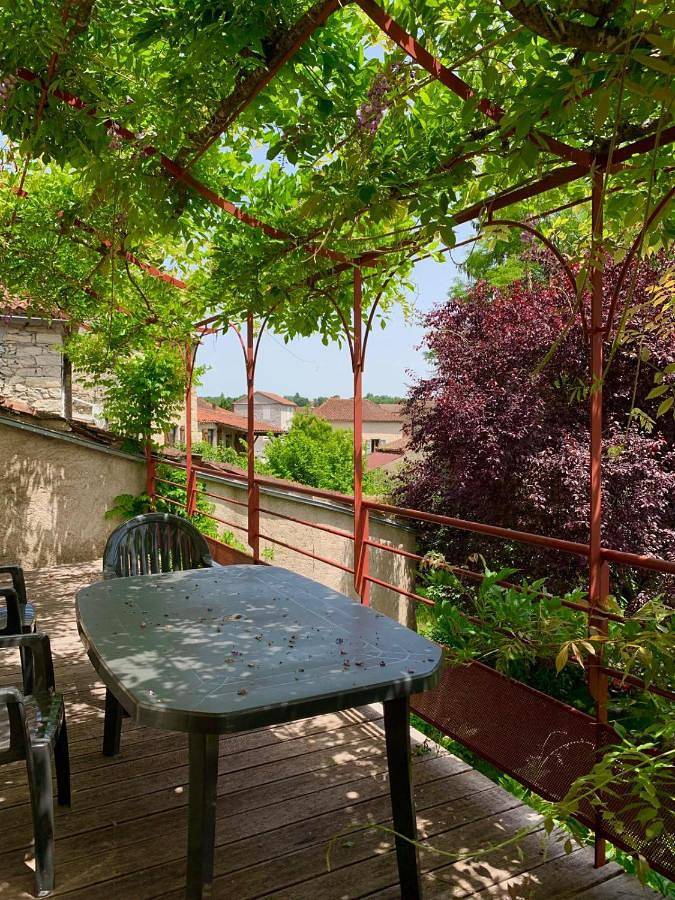 Appartement entier, Three-Bedroom House in Douelle (Lot), Quercy