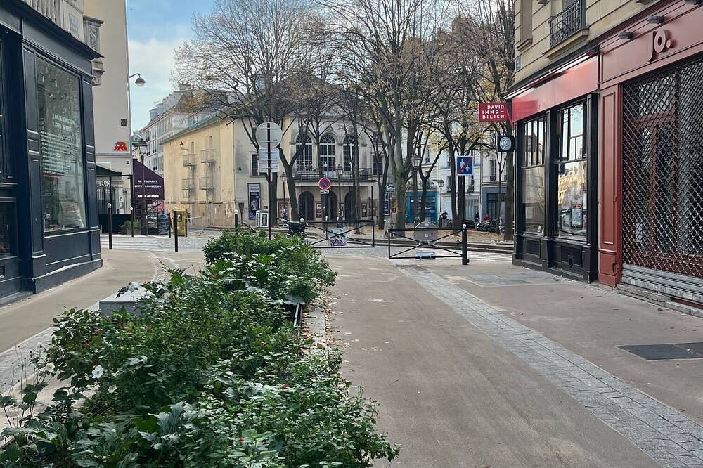 Appartamento intero, 2-room apartment like a house in Parigi, Ile-de-France