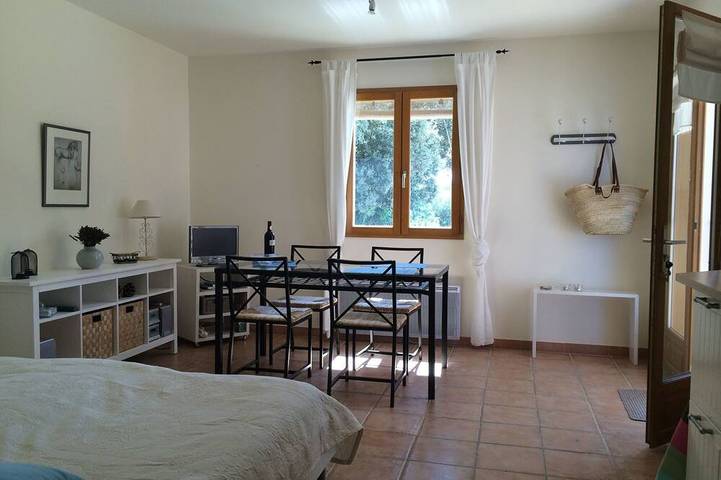 Location de vacances pour 6 personnes, avec jardin à Garrigues-Sainte-Eulalie - 4