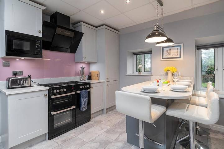 Cottage for 6 people, with terrace and garden in Red Wharf Bay