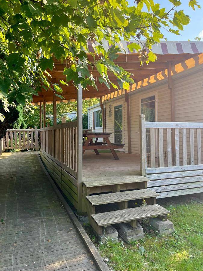 Camping pour 4 personnes, avec Terrasse et Jardin