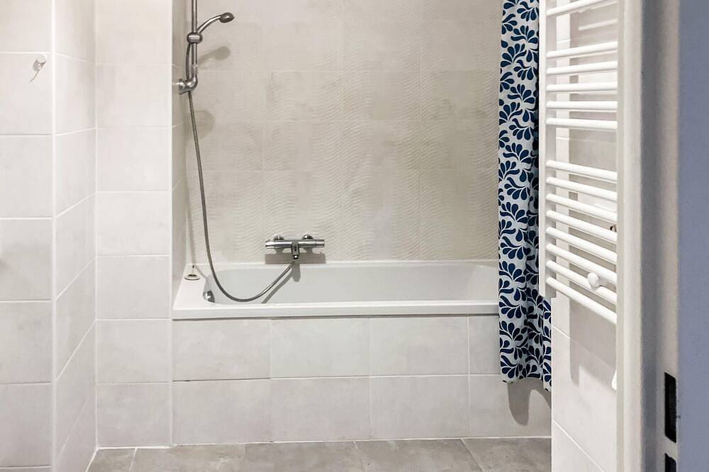 Appartement entier, Appt proche plage et St-Tropez in Cogolin, Côte méditerranéenne (France)