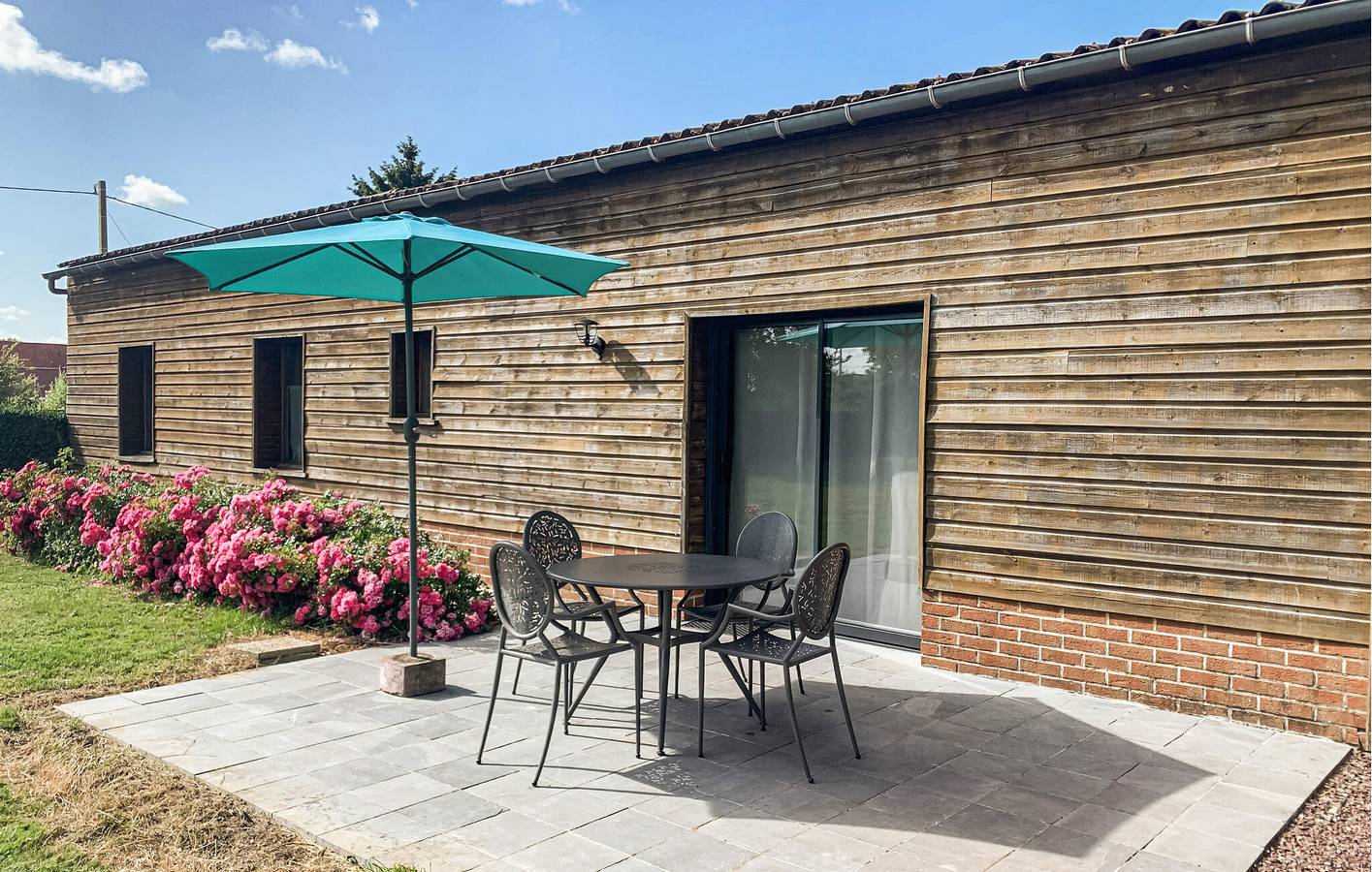 Holiday home for 5 people with garden in Gueschart, Abbeville region