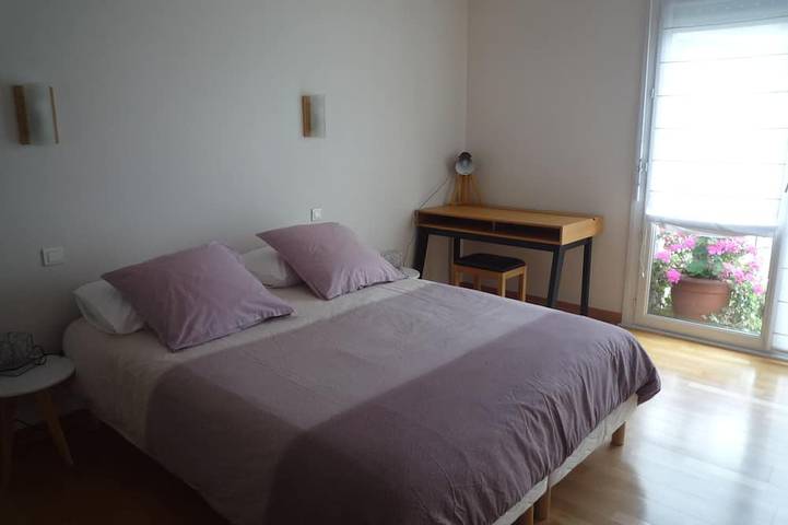 Appartement entier, Grand appartement lumineux avec garage Centre Quimper in Quimper, Région de Quimper