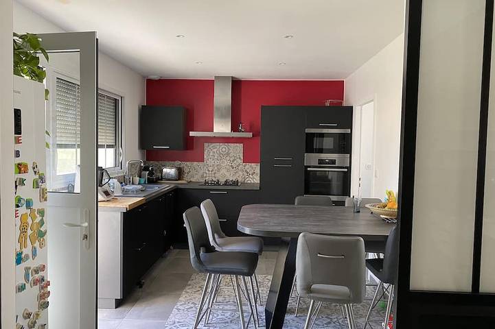 Location de vacances pour 12 personnes, avec jardin, animaux acceptés à Sainte-Soulle