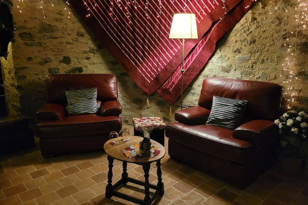 Appartement entier, Le Manoir des Pélies-Au  gré du vent. in Conques-en-Rouergue, Aveyron
