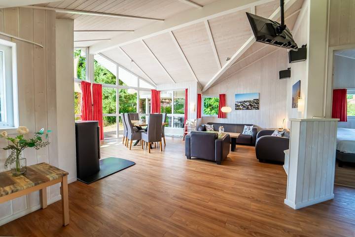 Ferienhaus für 6 Personen, mit Whirlpool und Terrasse sowie Garten und Sauna in der Lübeck - 4