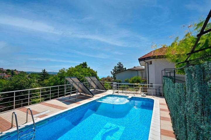 Maison d’hôte pour 20 personnes, avec piscine ainsi que jardin et vue, animaux acceptés en Bulgarie - 3