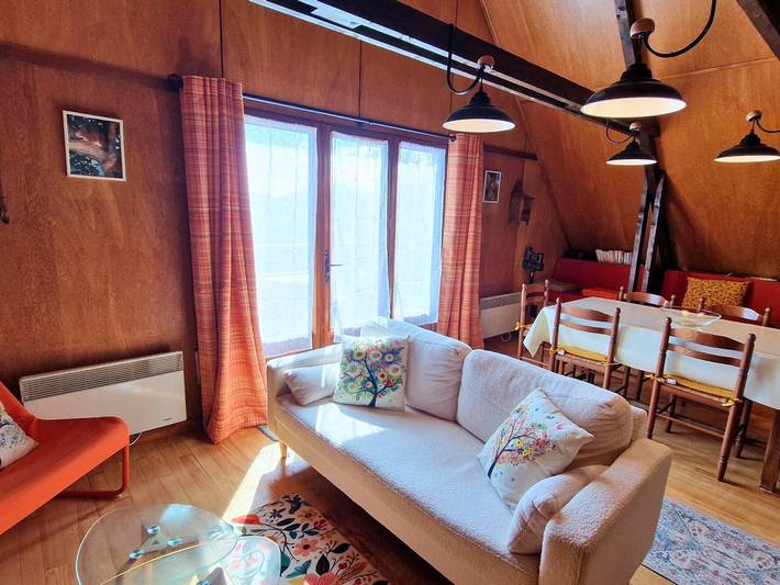 Casa rural para 5 personas, con balcón - 1