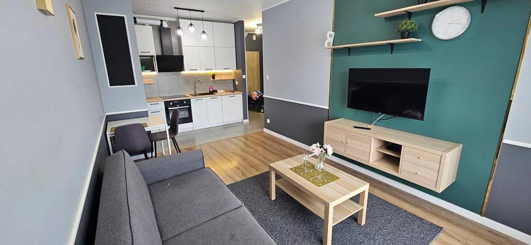 Apartament wakacyjny dla 3 osób, z balkon w Ząbki