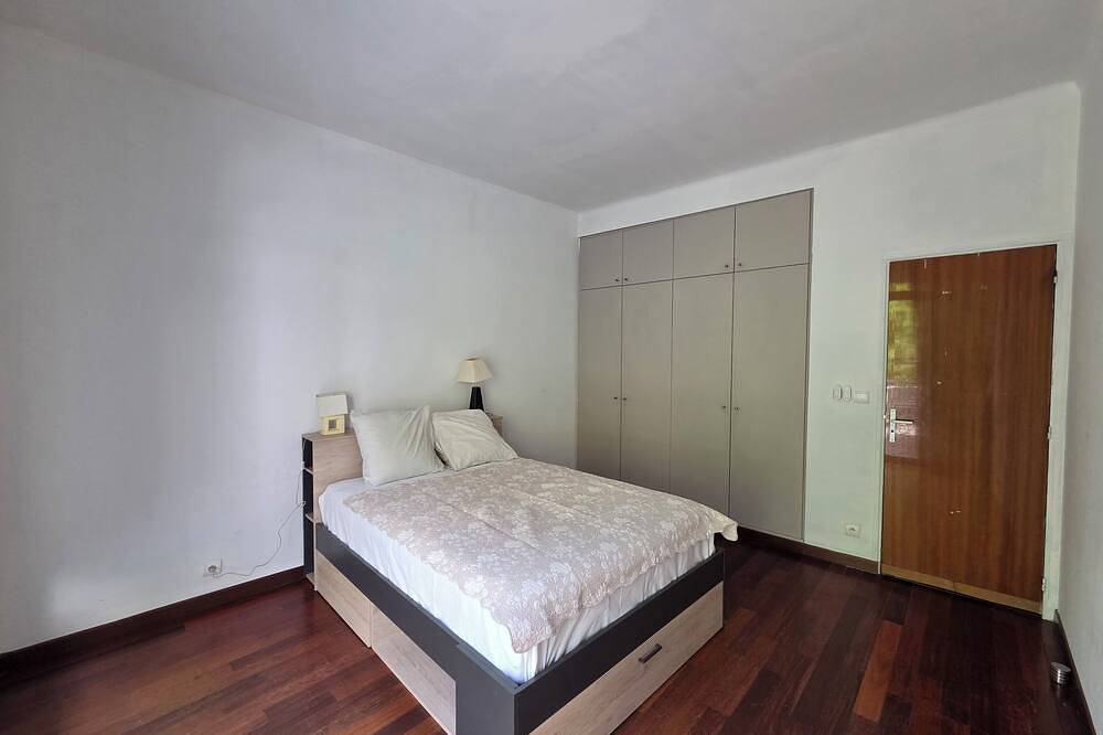 Appartement entier, Peut accueillir 14 voyageurs, spacieux, grande terrasse. in Montreuil, Seine-Saint-Denis