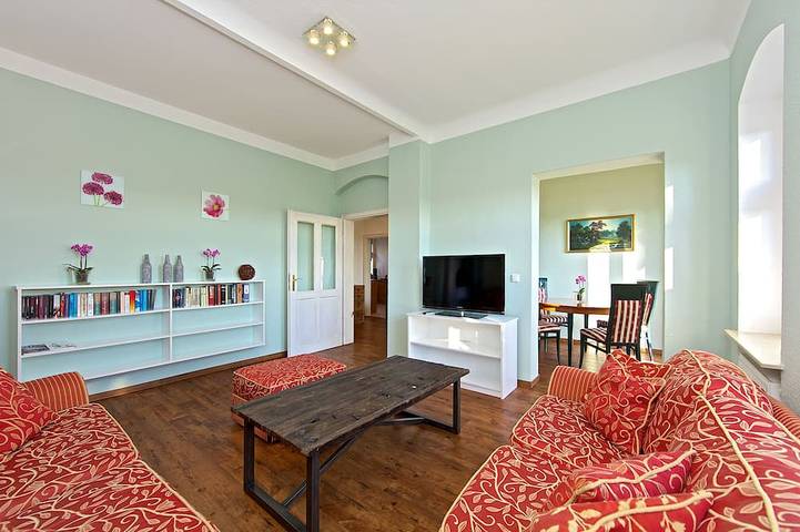 Ferienwohnung für 4 Personen, mit Balkon und Whirlpool in Dresden
