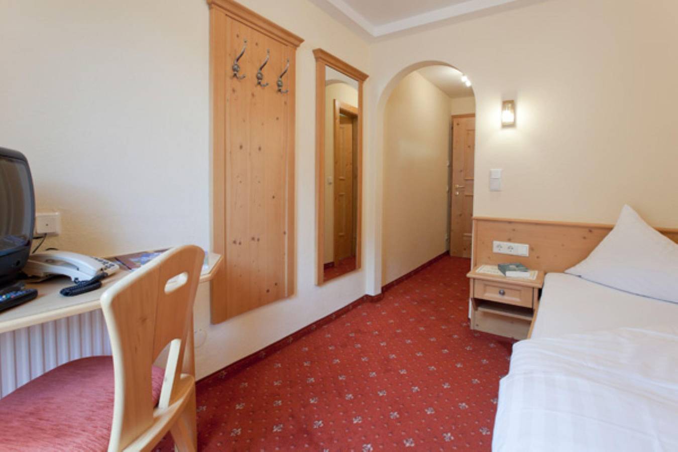 Ganze Ferienwohnung, Hotel Garni Rifflsee in Mandarfen, St. Leonhard im Pitztal