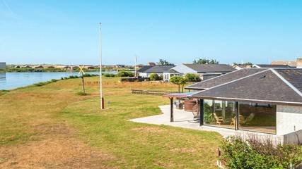 Ferienhaus für 8 Personen, mit Garten und Terrasse sowie Ausblick in Thorsminde