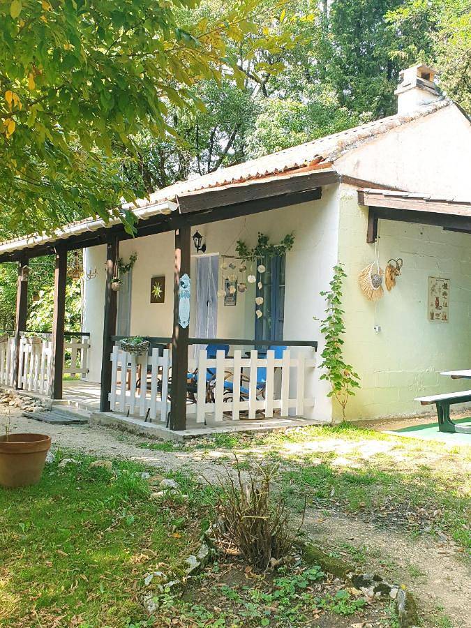 Appartement de vacances pour 3 personnes, avec piscine et jardin