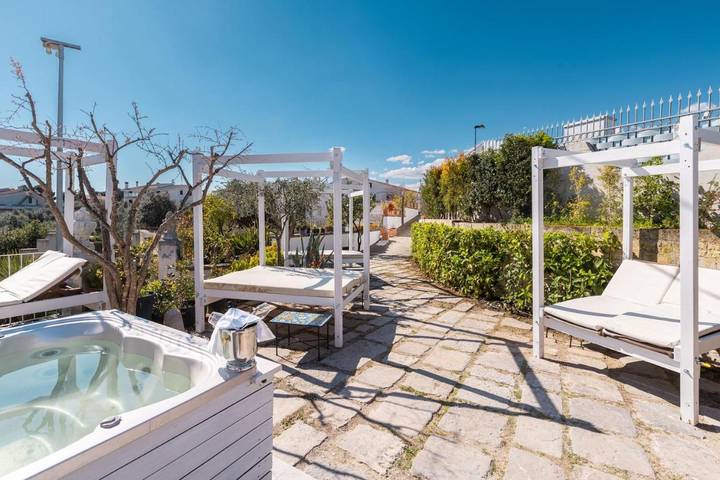 Apartamento de vacaciones para 4 personas, con jacuzzi además de jardín y terraza - 1