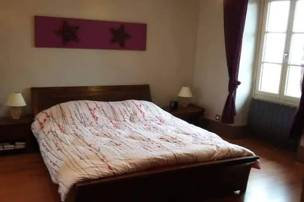 Maison 19e avec piscine, au coeur du village in Charpey, Région de Valence
