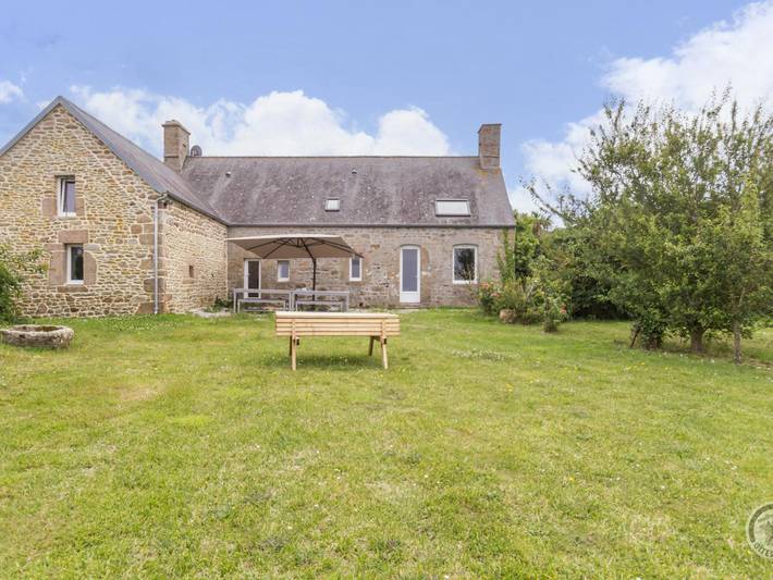Gîte pour 9 personnes, avec jardin, animaux acceptés