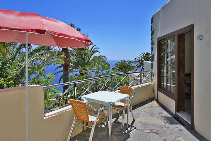 Bungalow für 2 Personen, mit Terrasse und Garten sowie Pool und Sauna auf La Palma
