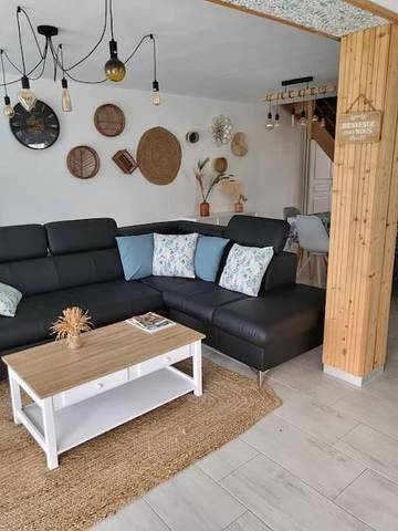 Gîte pour 6 personnes, avec vue ainsi que piscine et jardin, animaux acceptés à Saint-Vincent-Jalmoutiers