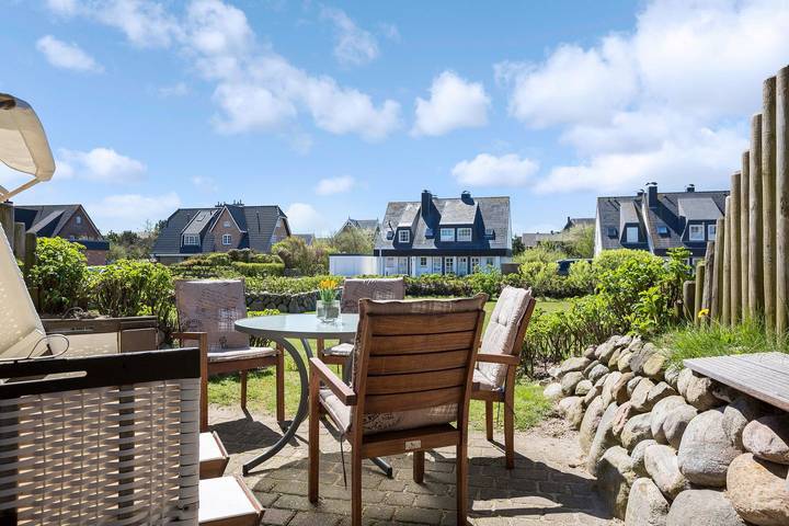 Ganze Wohnung, Mitten im beliebten Inselort Wenningstedt befindet sich dieses Appartement in Wenningstedt, Sylt