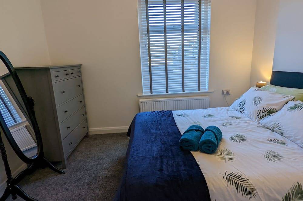 3 Bed City Home | South Facing Patio | 4-5 Beds in Lancaster, Lancashire