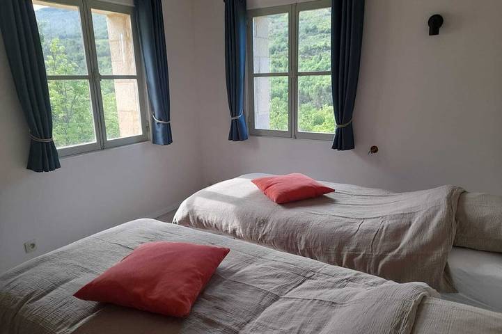 Location de vacances pour 6 personnes, avec jardin et terrasse à La Roche-sur-le-Buis - 3