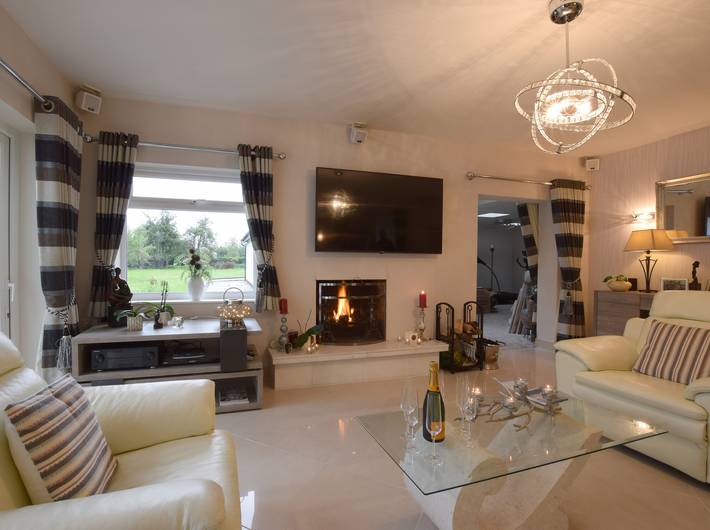 Gîte pour 10 personnes, avec piscine et jardin à Chester - 3