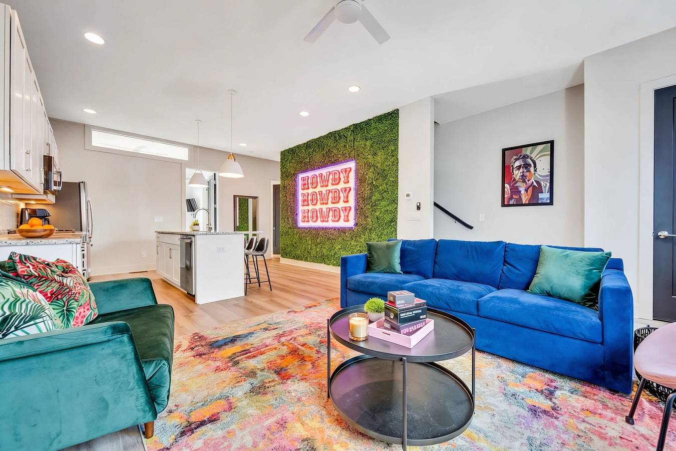 New Pink Howdy Oasis  13 Beds Rooftop View Parking in Nashville, Tennessee